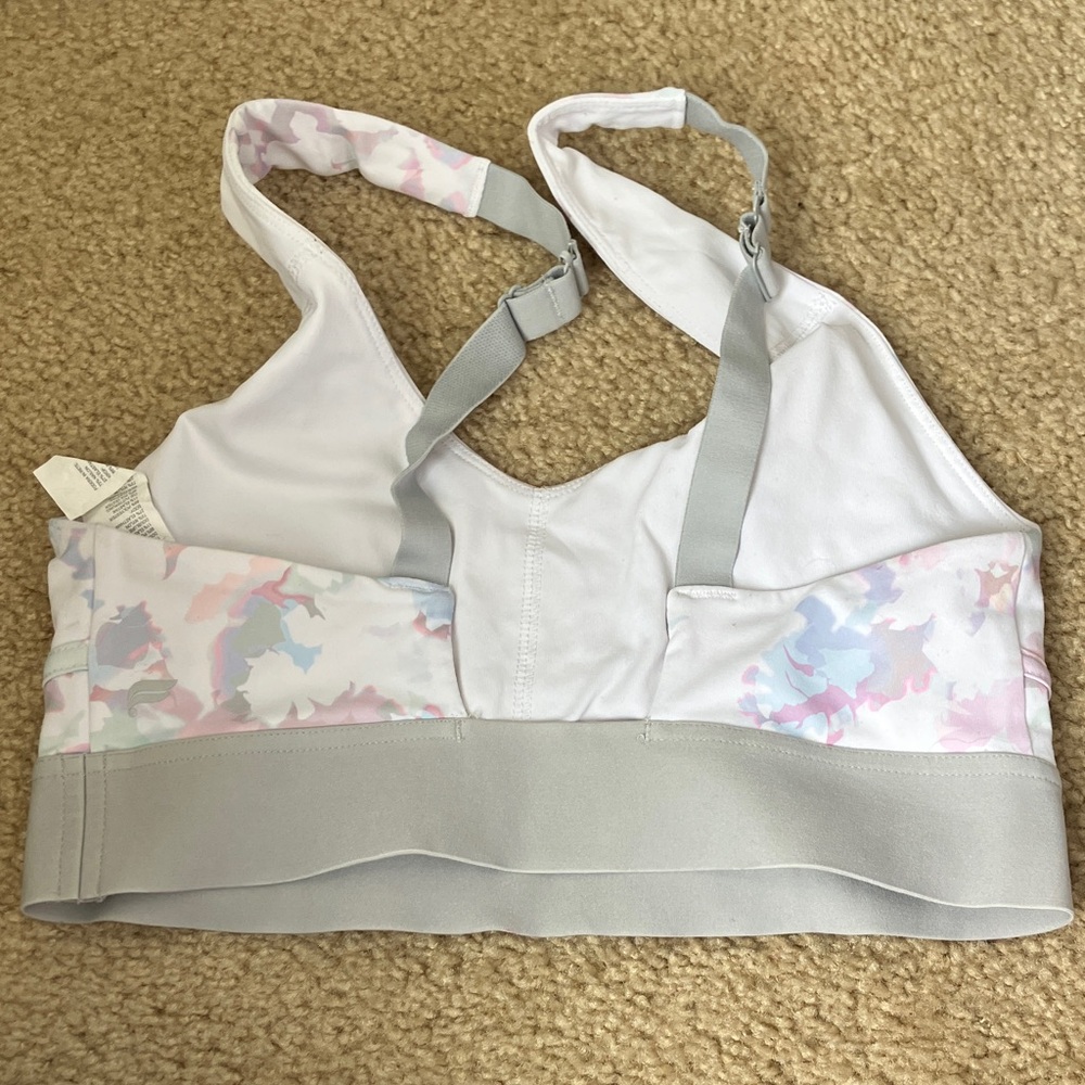 Fabletics Everyday Sports Bra, size Small - Picture 2 of 3